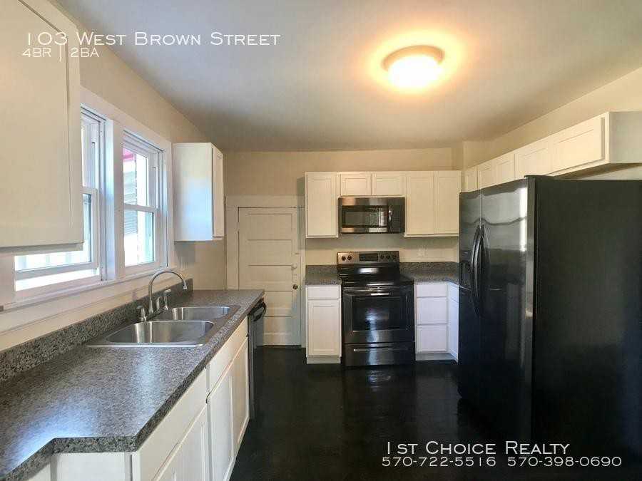 103 W Brown St - Photo 2 of 23