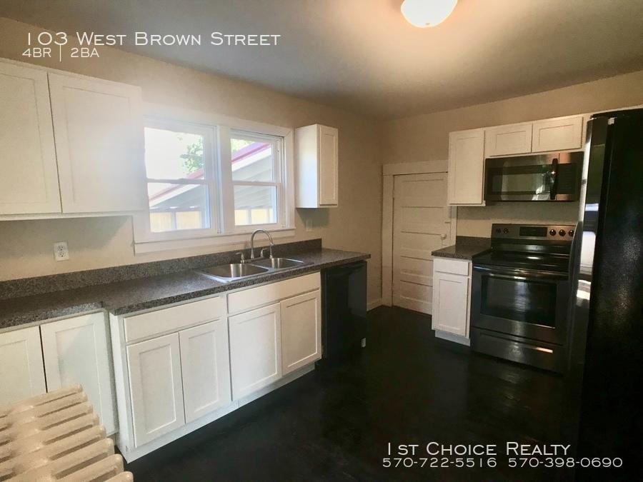 103 W Brown St - Photo 3 of 23