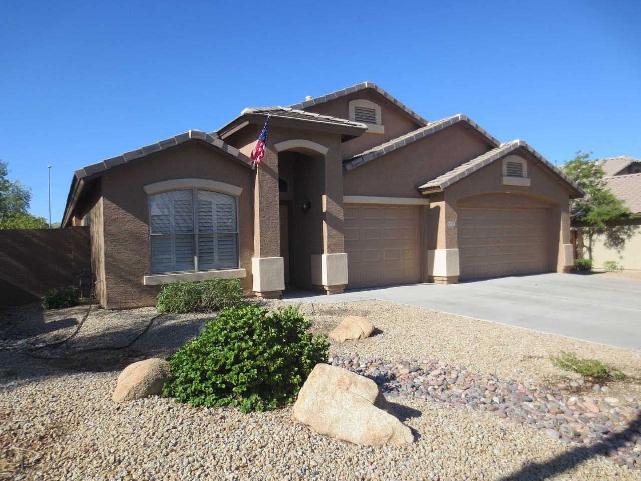 10335 W Country Club Trail - Photo 2 of 15