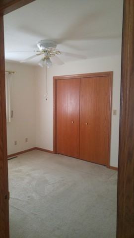 514 W Oak St - Photo 3 of 8