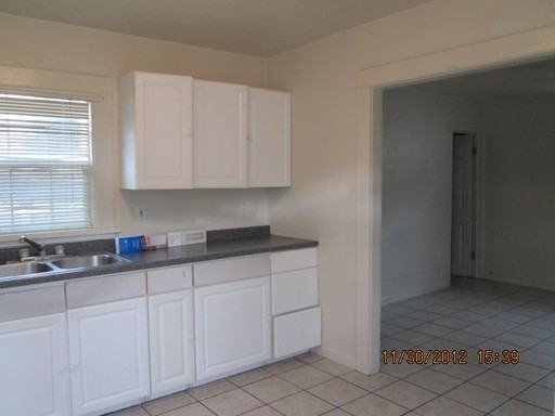 319 Florence St - Photo 2 of 4