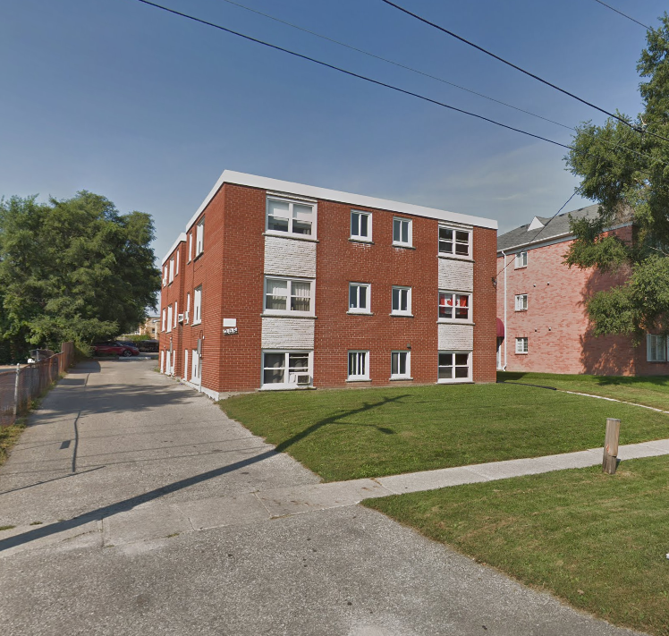 208 Park Road North #03