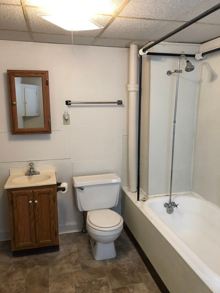 137 E 5th Ave - Photo 2 of 11