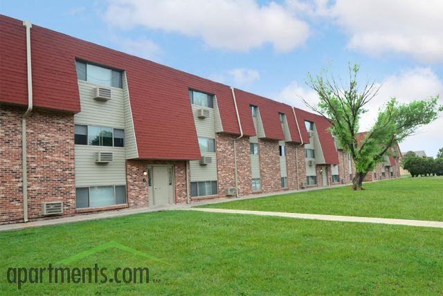 Lighthouse Apartments - Photo 2 of 9