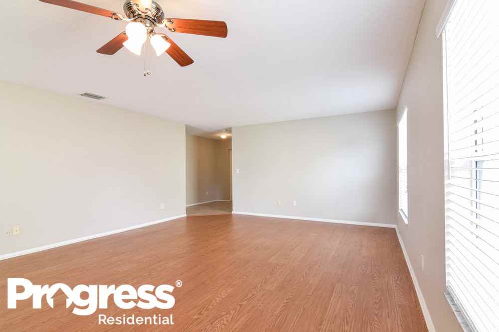 2153 Ashley Lakes Dr - Photo 3 of 15