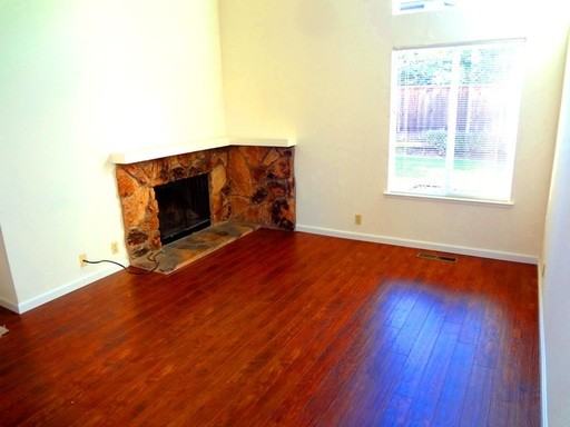 6273 Kelez Ct - Photo 3 of 9