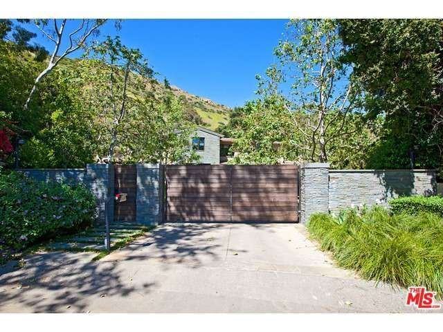 3200 Retreat Ct - Photo 2 of 25