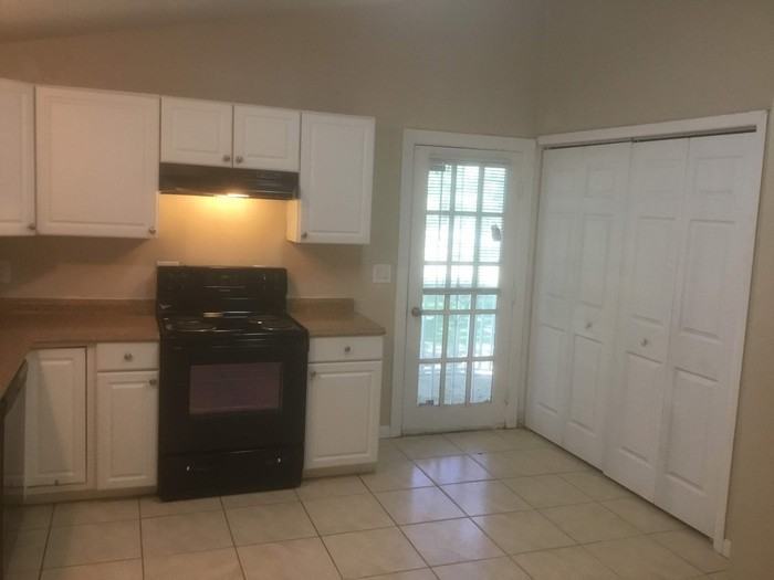 6047 Country Club Road - Photo 3 of 9