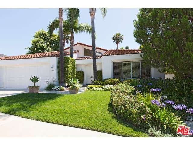 3606 Malibu Country Dr - Photo 2 of 24