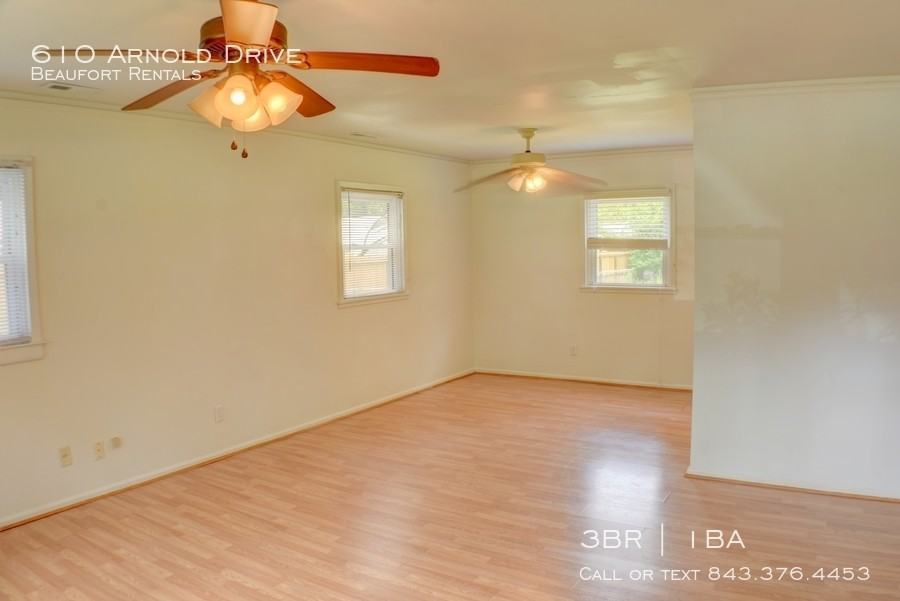 610 Arnold Dr - Photo 2 of 16