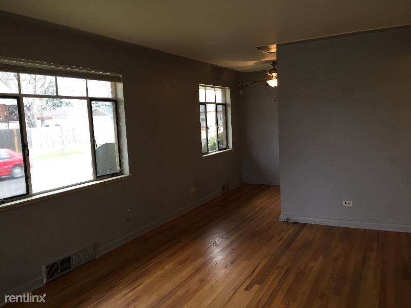 1401 Trenton St - Photo 2 of 10