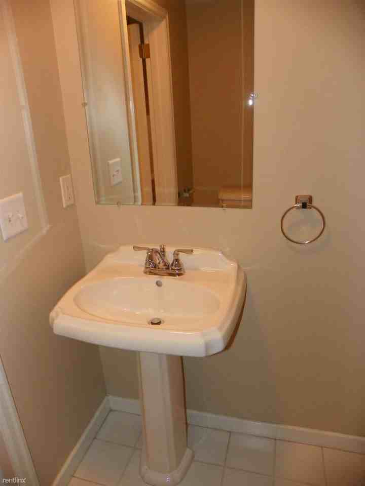 810 Concordia Ave - Photo 2 of 13