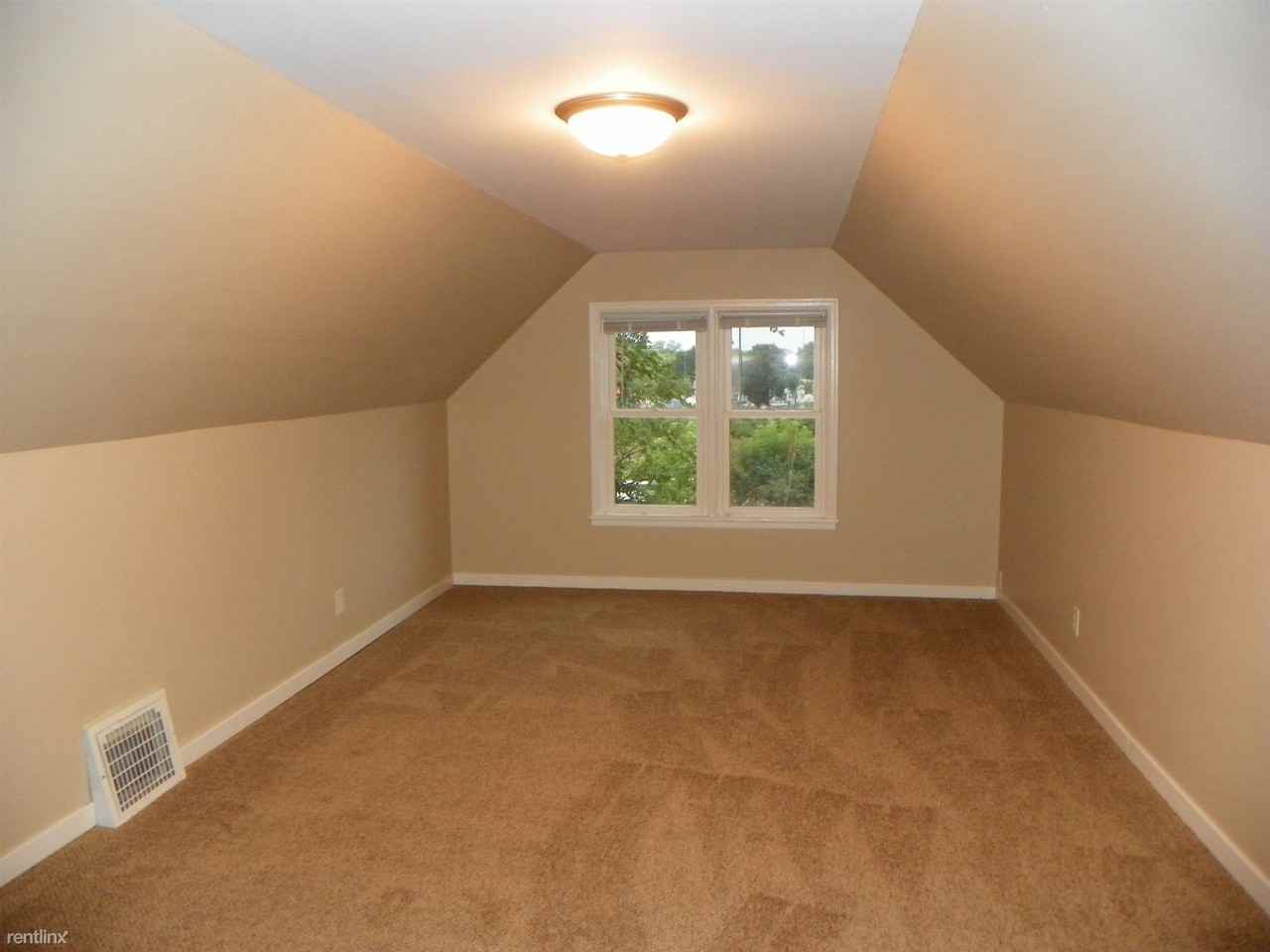 810 Concordia Ave - Photo 3 of 13