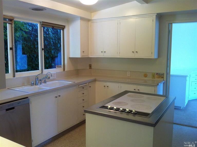 18 Peninsula Rd - Photo 3 of 10