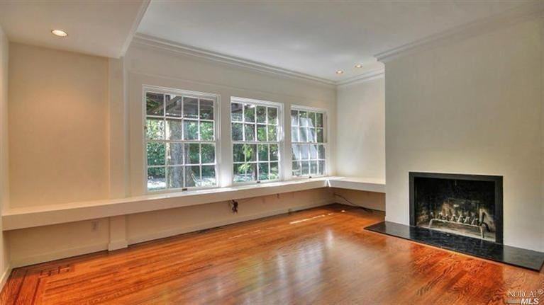 10 Southwood Ave - Photo 3 of 15