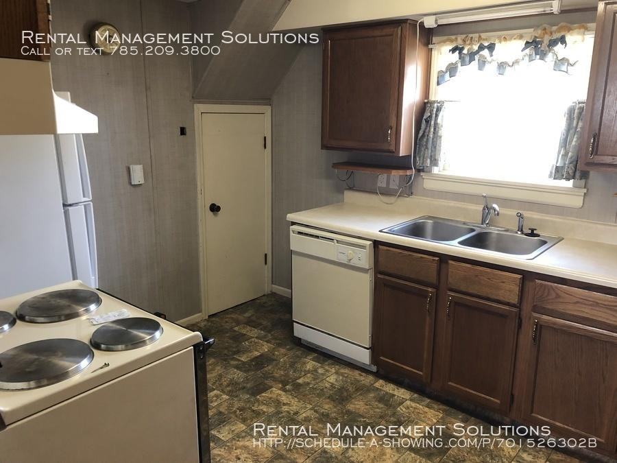 312 Fowler St - Photo 2 of 14