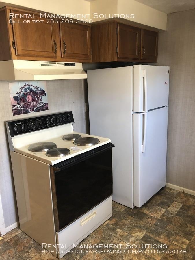 312 Fowler St - Photo 3 of 14