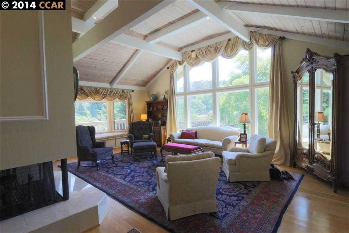 303 Lowell Ln W - Photo 2 of 20