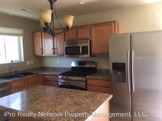 1176 S 1920 E - Photo 3 of 12