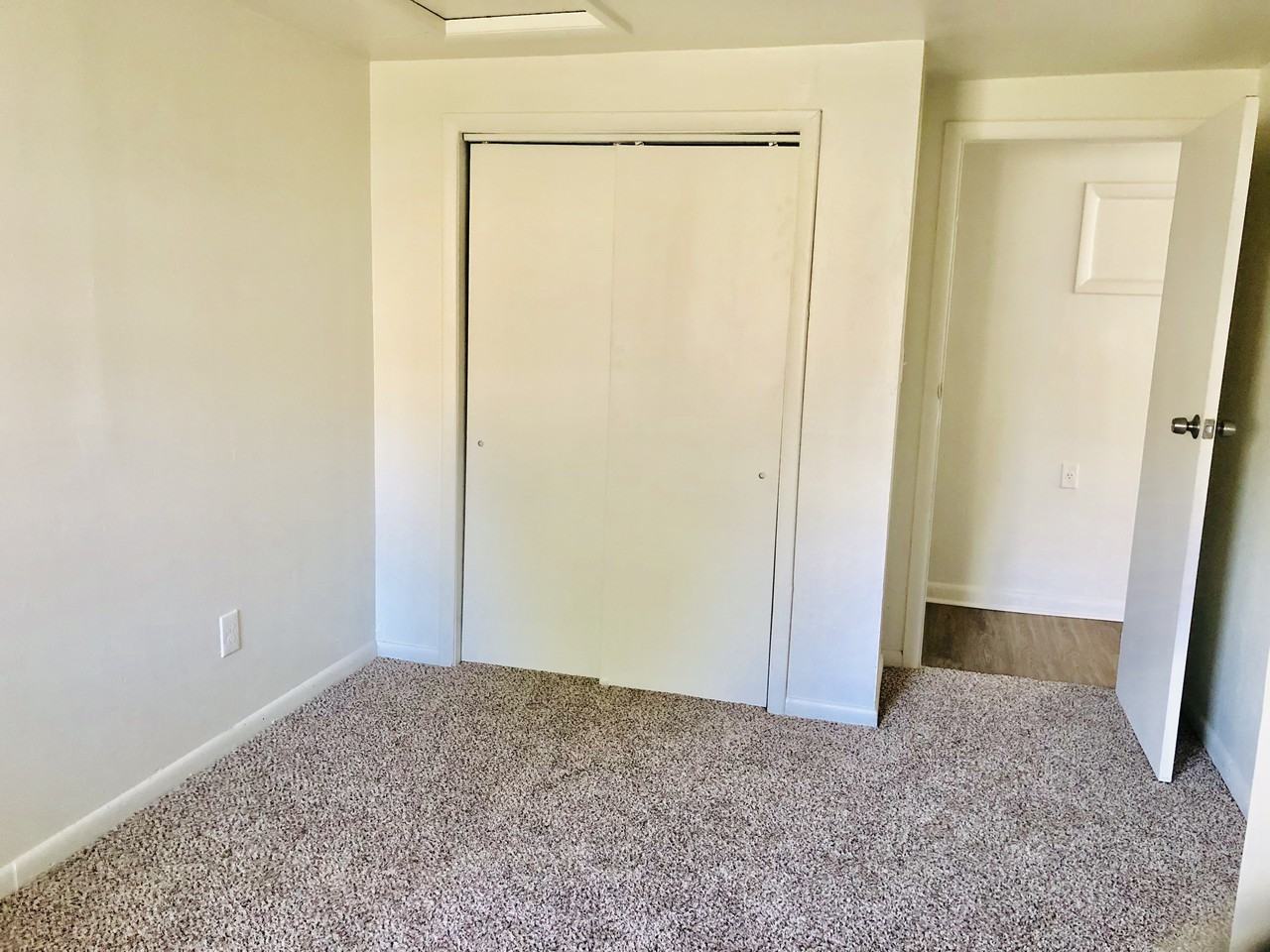 1404 Marshall Ave - Photo 2 of 10