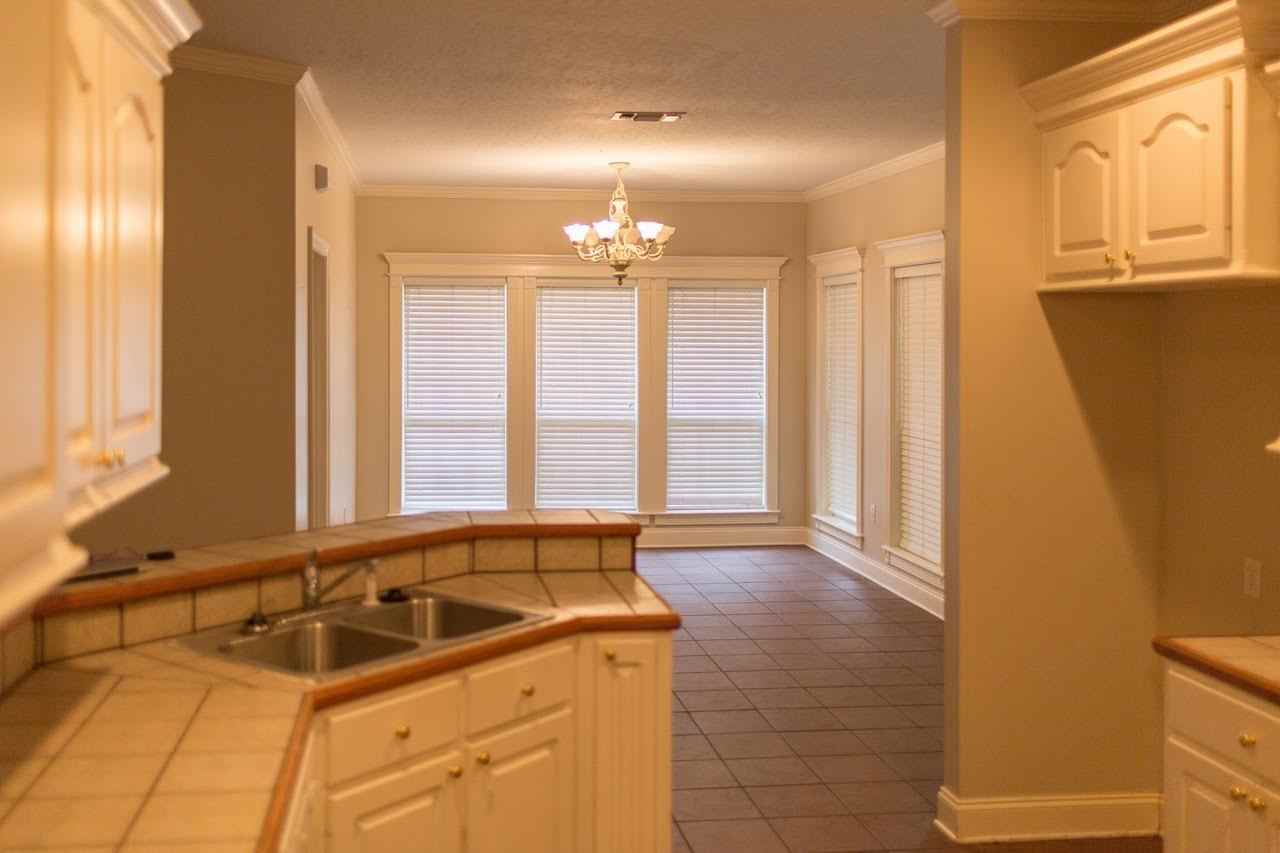 278 Whiddon Rd - Photo 2 of 4