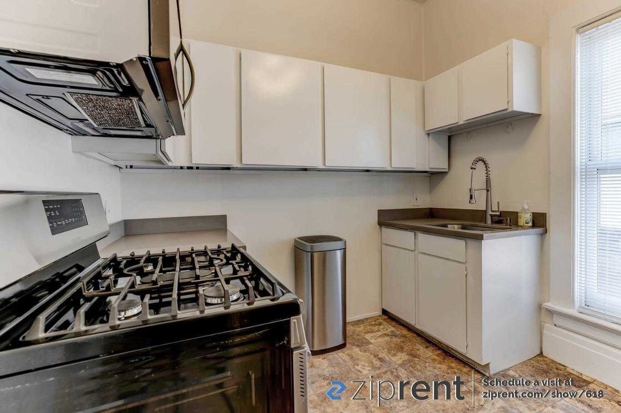 1400 2nd St - Photo 2 of 10