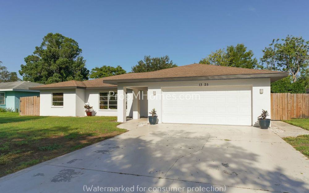 1325 Whispering Lane - Photo 3 of 41