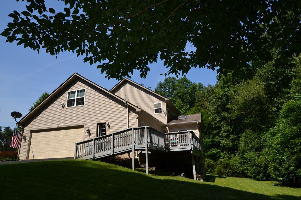 160 Lady Leigh Ann Lane - Photo 3 of 13