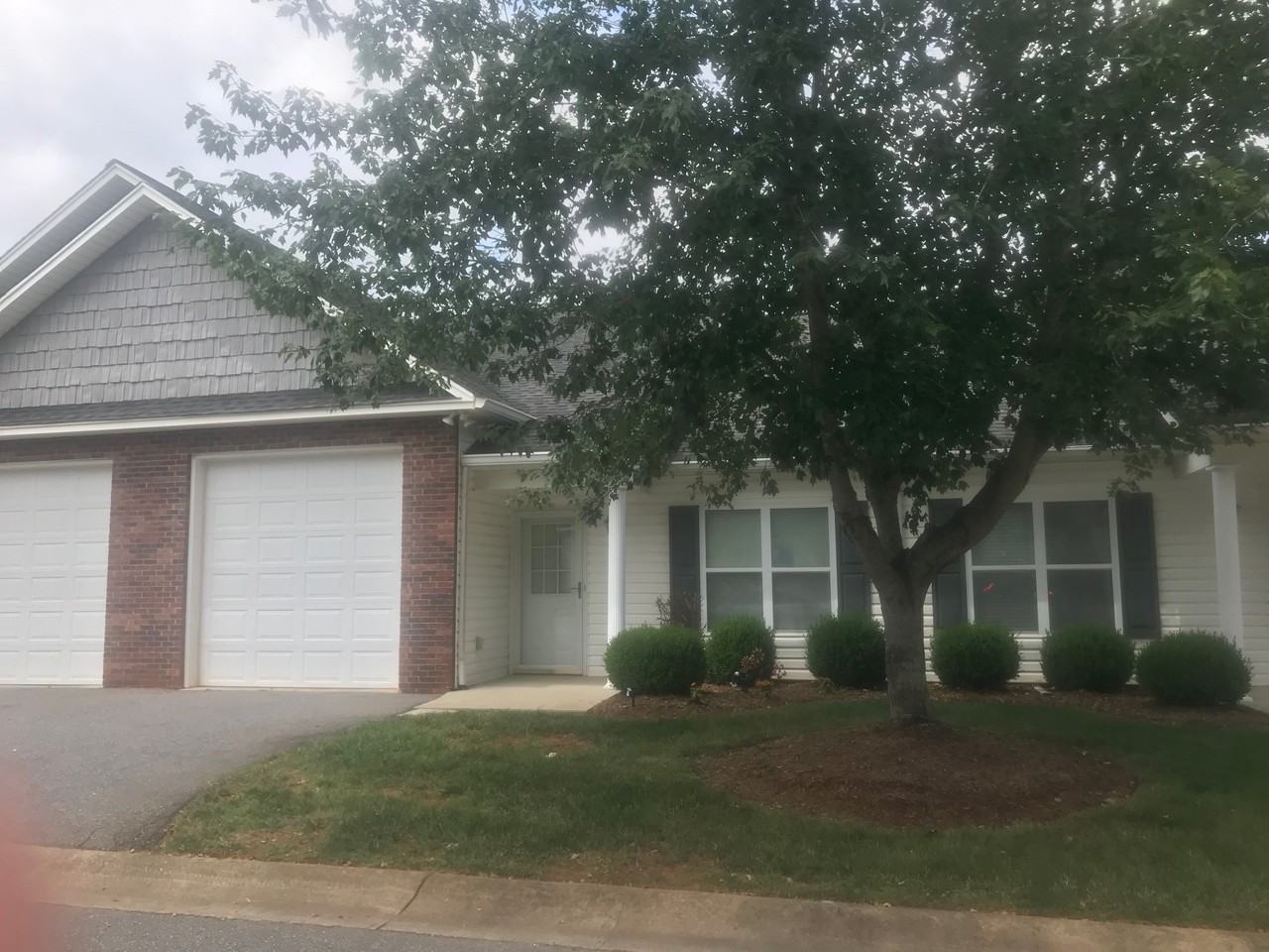 1684 Golden Cedar Ln - Photo 3 of 5