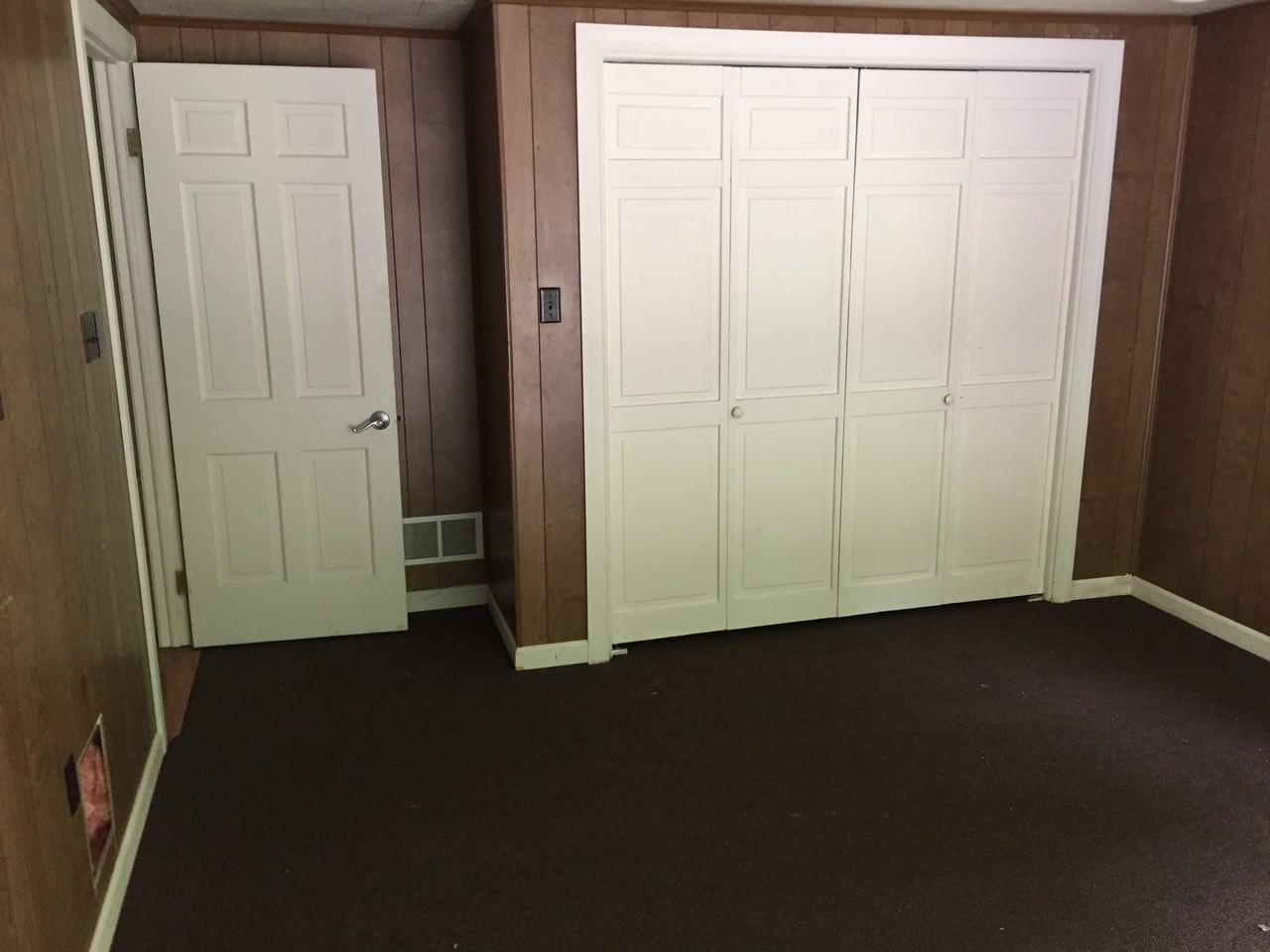 1124 Ivy Ln - Photo 2 of 13