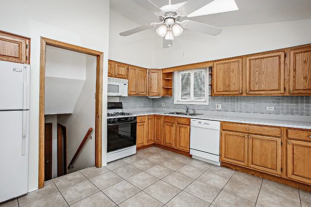 420 S Princeton Ave - Photo 3 of 16
