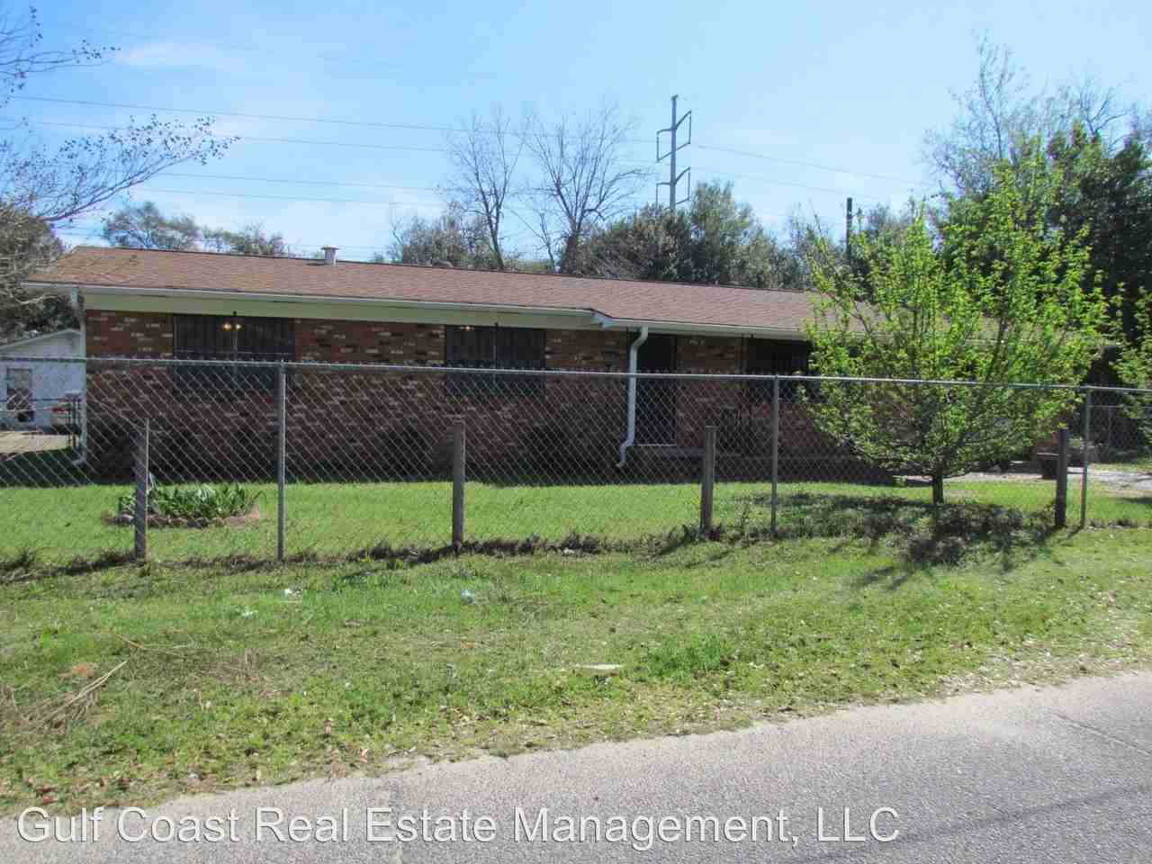 806 N Kirk St - Photo 3 of 38