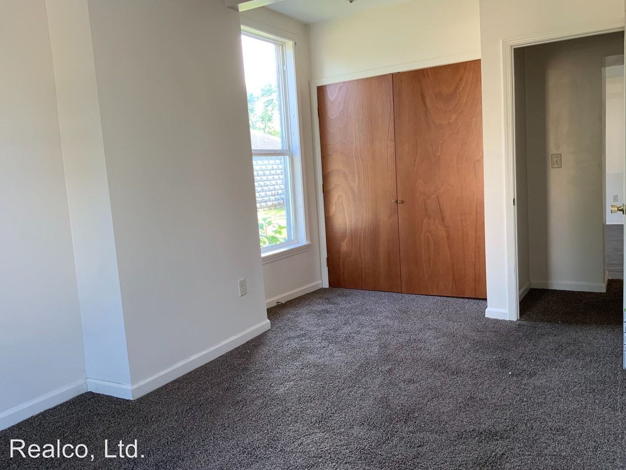 217 S Barron Street 219 & 219 1/2 S Barron Street - Photo 3 of 7