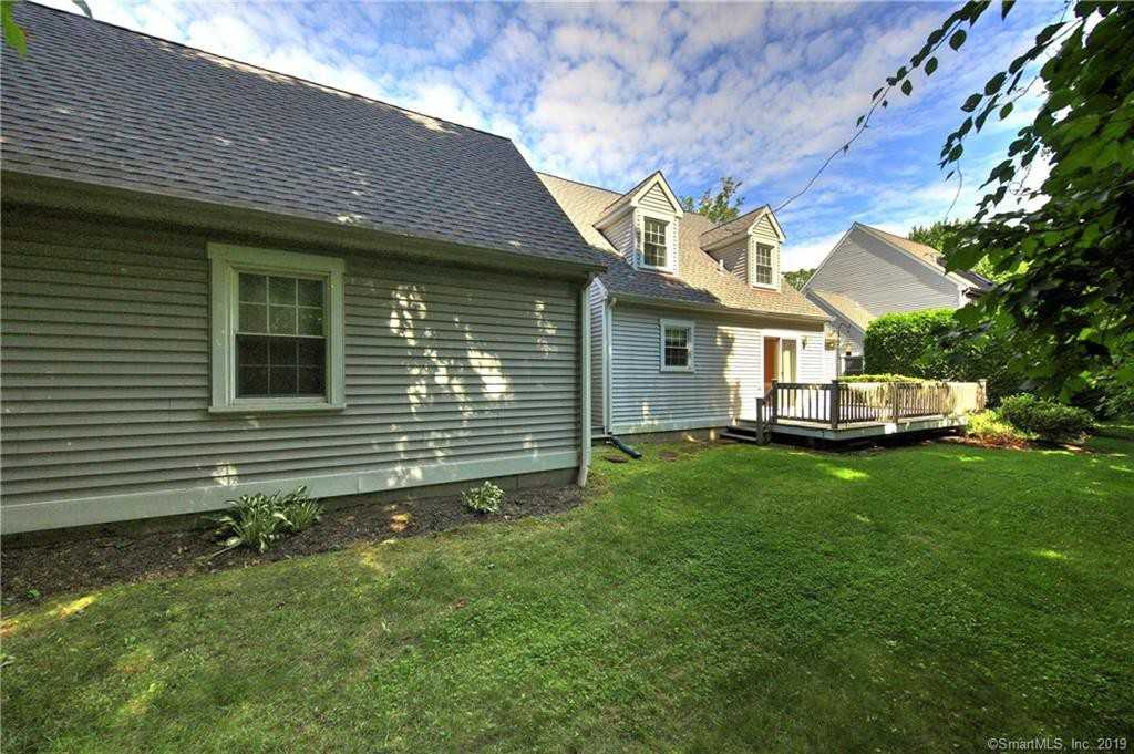 30 Rosebud Dr - Photo 3 of 26