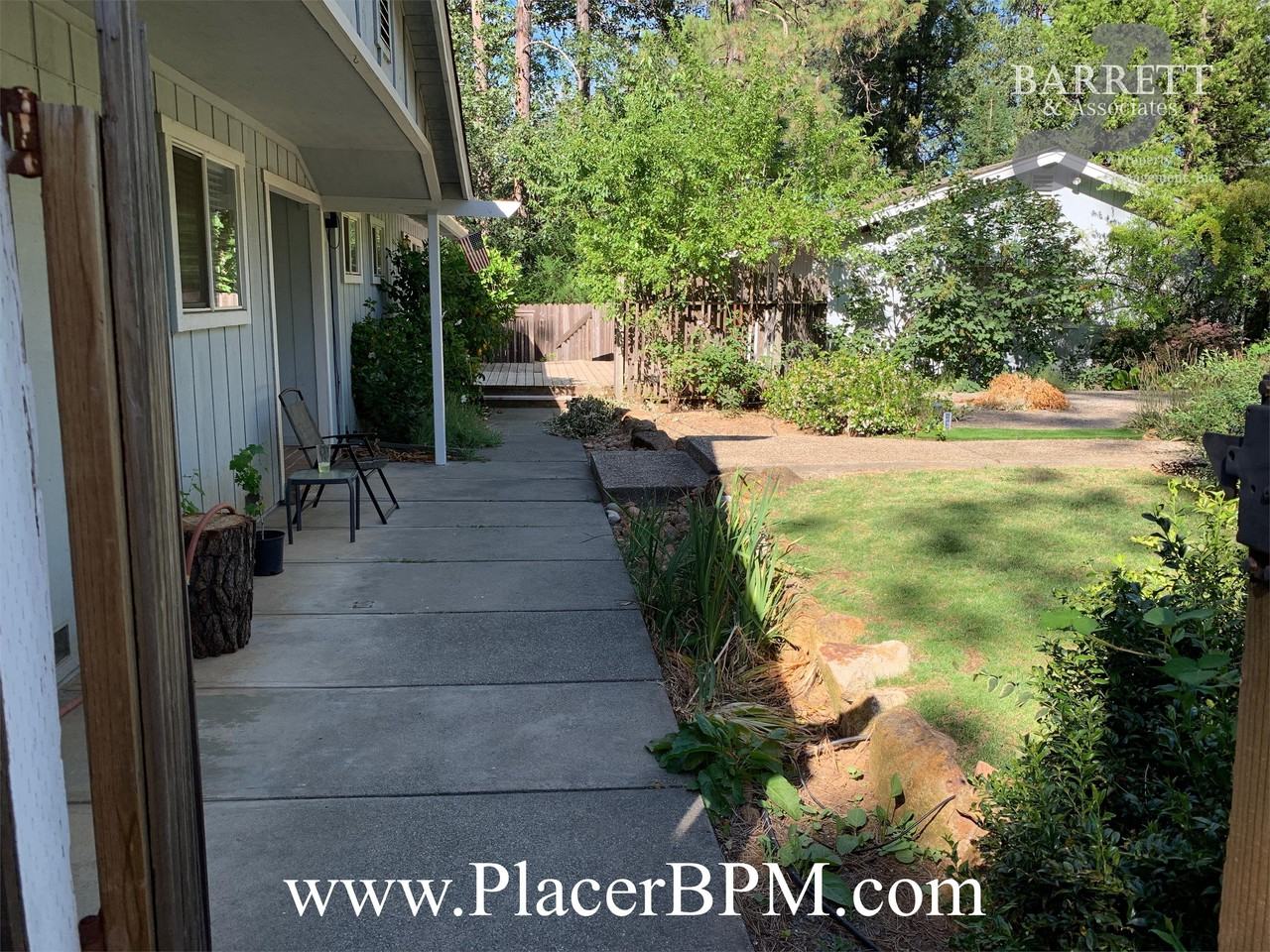 15781 McElroy Rd - Photo 3 of 21