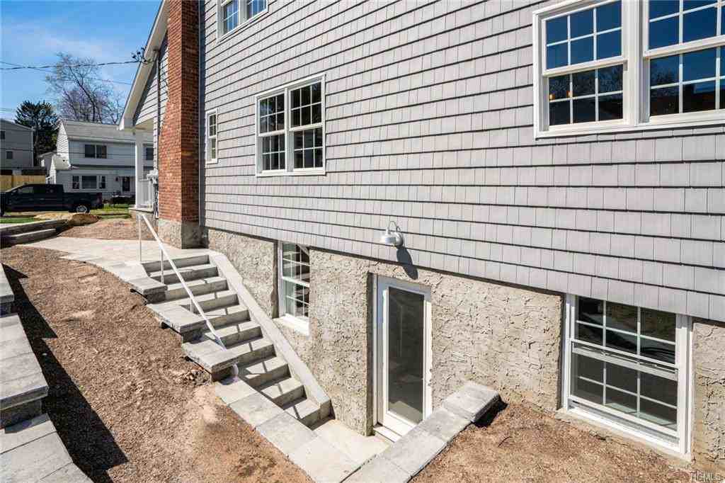 22 Clunie Ave - Photo 2 of 11