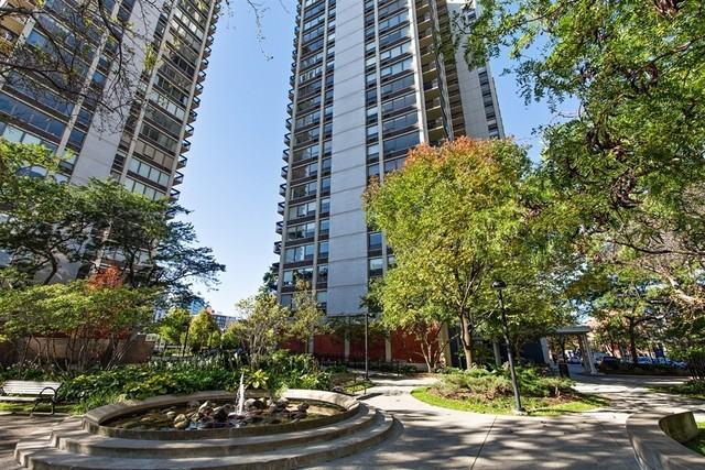 1360 N Sandburg Terrace #2606C