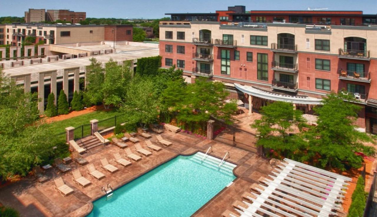 Excelsior & Grand - Photo 2 of 9