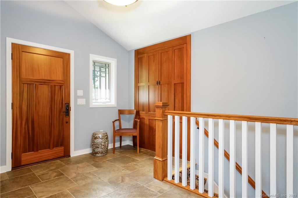 9 Forest Rd - Photo 3 of 40