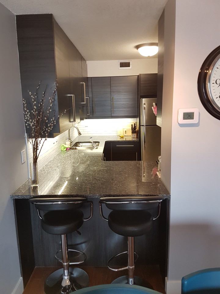 1900 25A Street Southwest - Photo 3 of 14