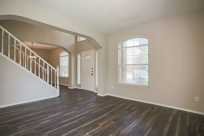 766 Whitman Place - Photo 2 of 10