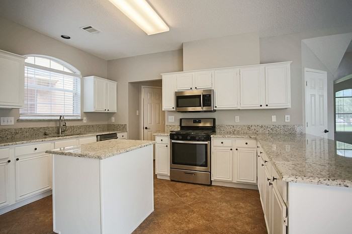 766 Whitman Place - Photo 3 of 10