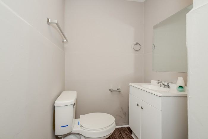 1153 14th Pl SW - Photo 3 of 8