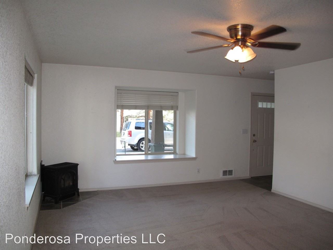 951 E Cascade Ave - Photo 3 of 9