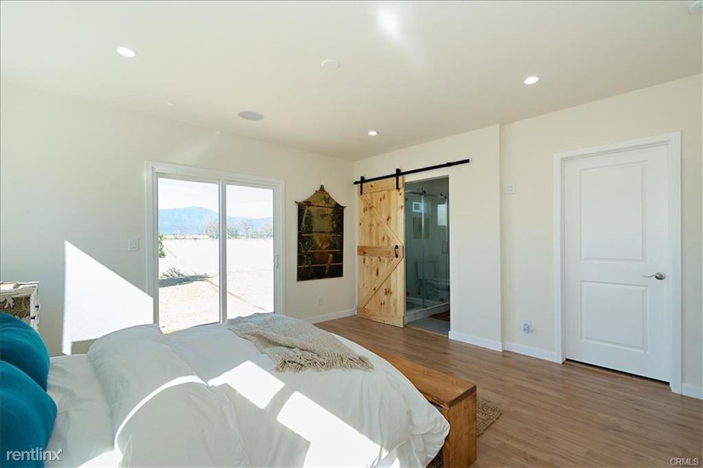 10145 Railroad Dr - Photo 3 of 8