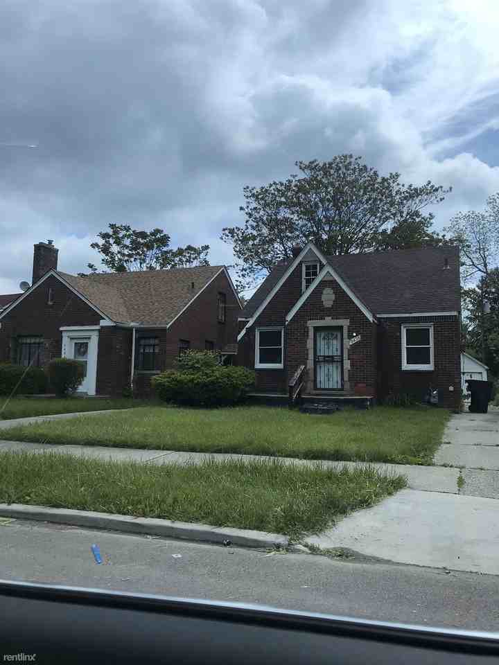 9438 Lakepointe St - Photo 2 of 11