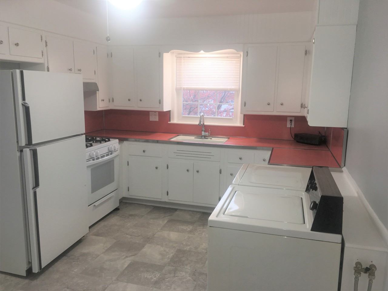 48 Biltmore St - Photo 2 of 15