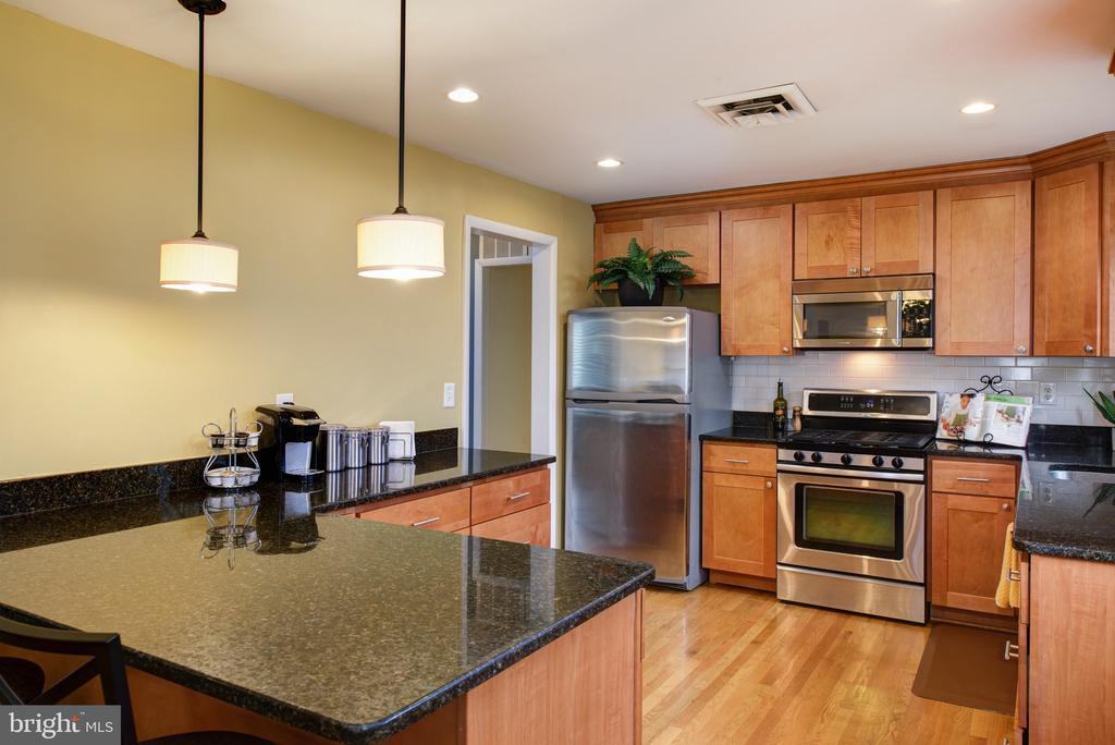 2307 Barbour Rd - Photo 3 of 14