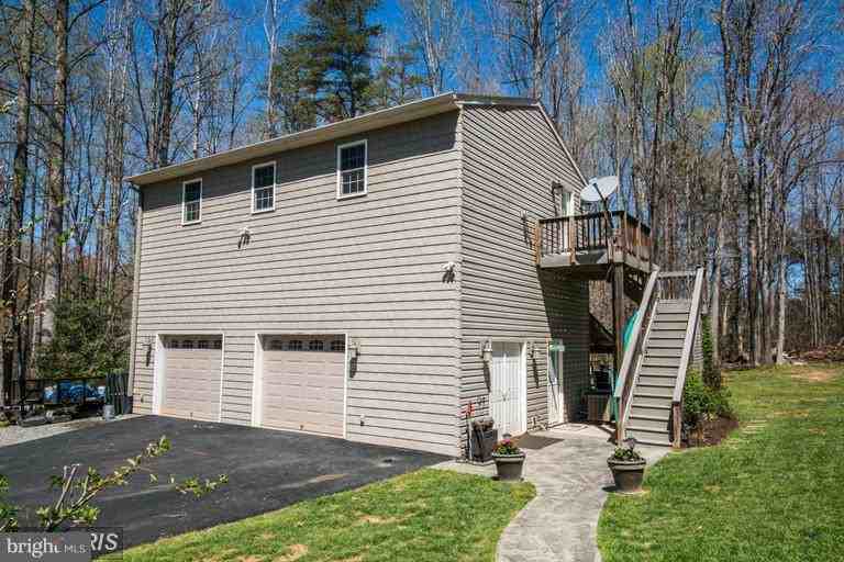 8314 Old Mill Ln - Photo 2 of 12