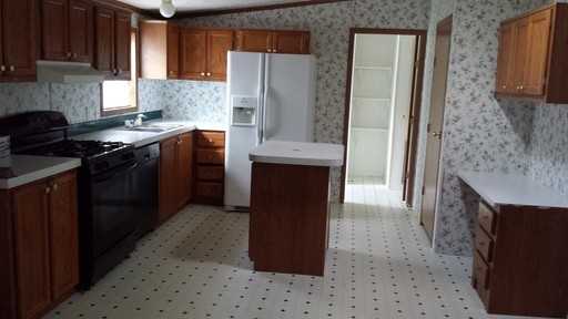 18214 Stonehouse Shores Rd - Photo 3 of 7